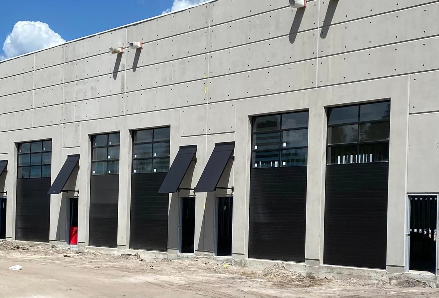 overhead doors for commercial buildings