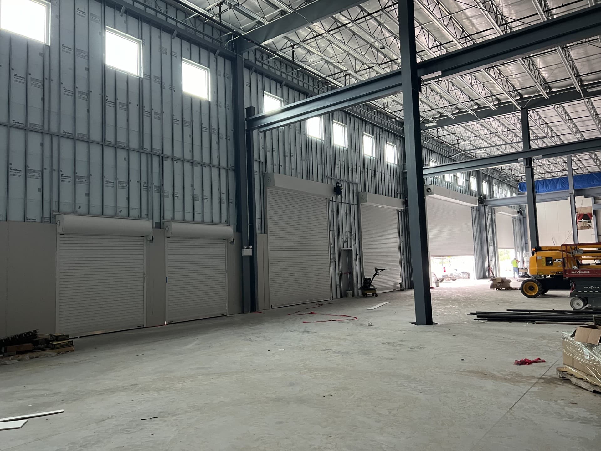 AAADM-Certified commercial door inspector from Paratec Door Solutions